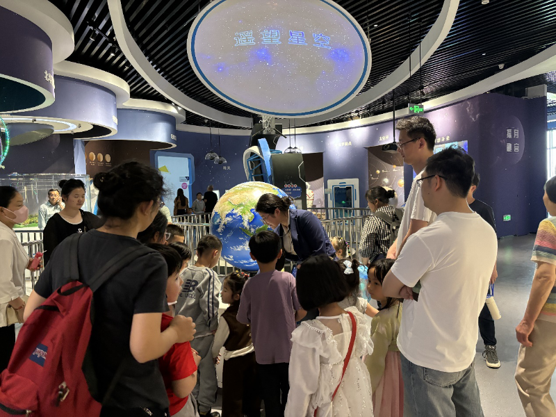 致敬航天日，放飞航天梦！——黄山市科技馆开展“中国航天日”系列活动